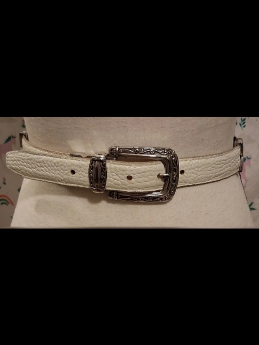 EUC Vintage 1991 Brighton White Leather & Silver Concho Stitch Boho Belt SZ M